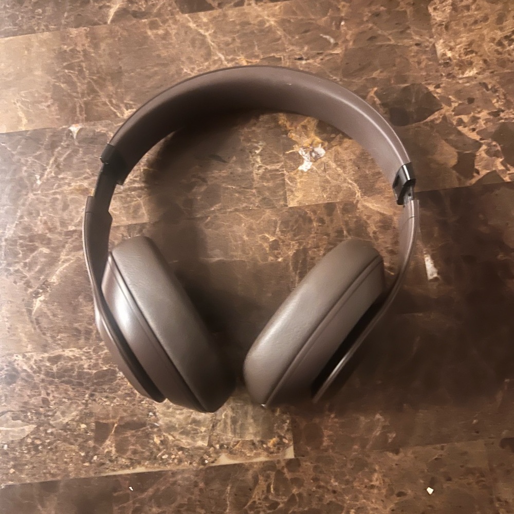 Beats by Dre Brown headphones with black case included